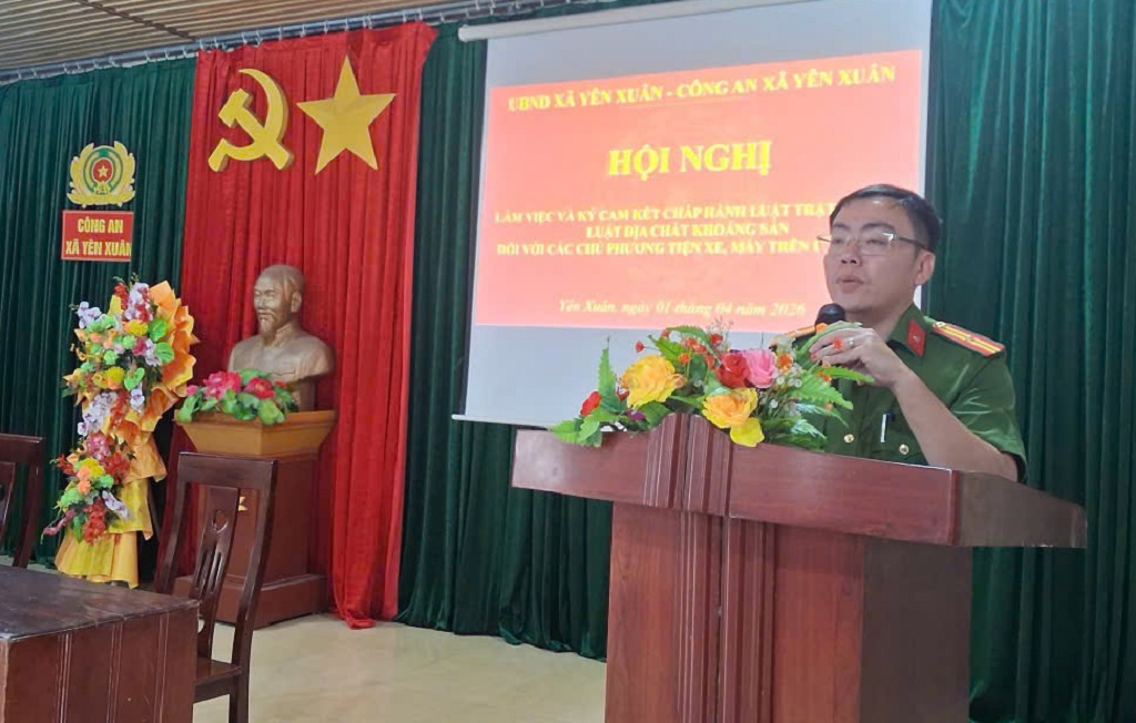 Công an xã tuyên truyền, phổ biến pháp luật