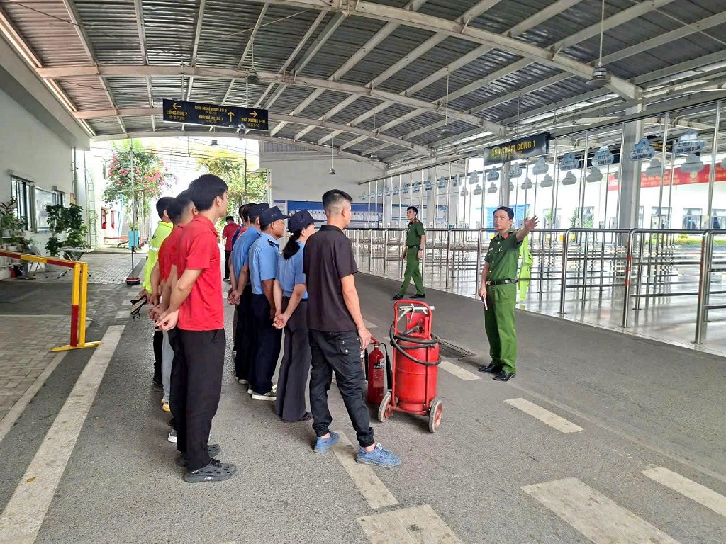 Kiểm tra, hướng dẫn biện pháp bảo đảm an toàn PCCC tại những điểm vui chơi, giải trí, tập trung đông người