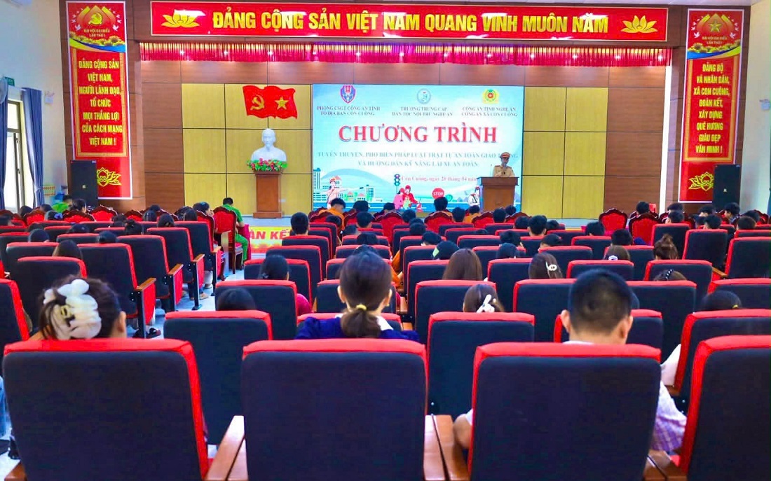 Toàn cảnh buổi tuyên truyền