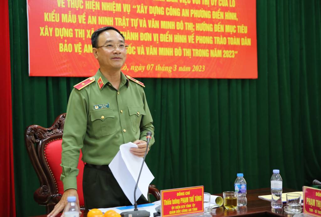 Đồng chí Thiếu tướng Phạm Thế Tùng, Ủy viên Ban Thường vụ Tỉnh ủy, Giám đốc Công an tỉnh kết luận tại buổi làm việc