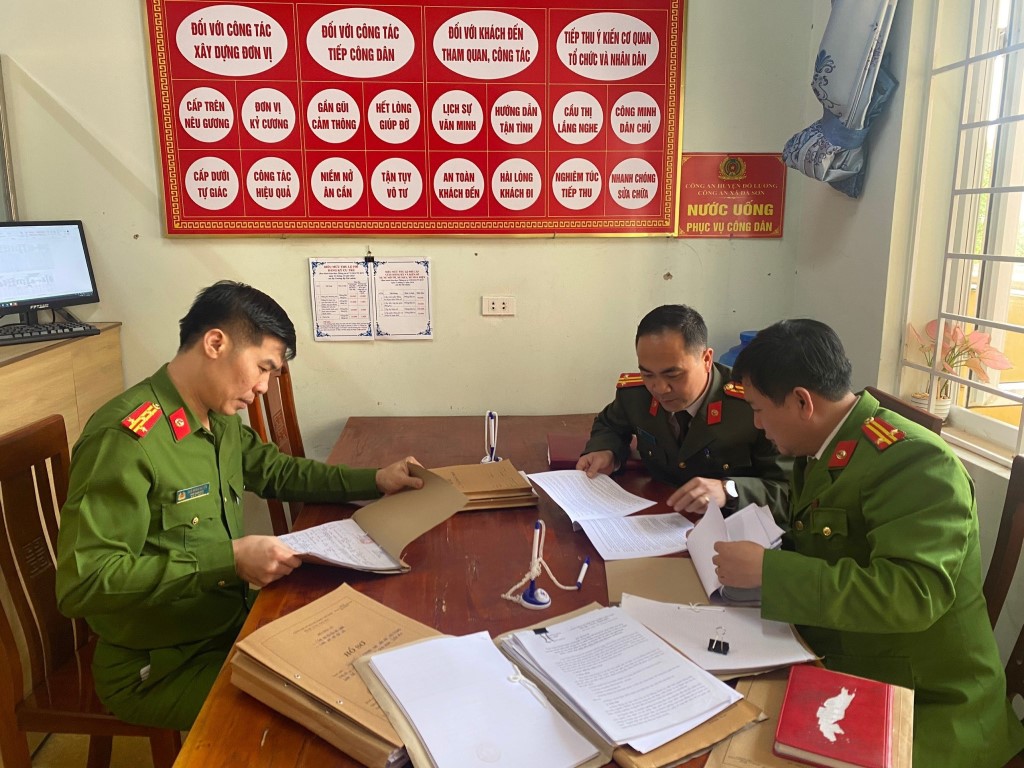 . Đoàn công tác kiểm tra tại Công an xã Đà Sơn, huyện Đô Lương