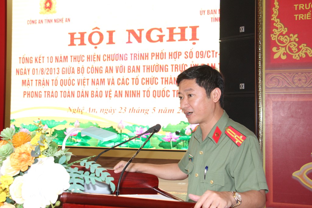 Đồng chí Thượng tá Trần Ngọc Tuấn - Phó Giám đốc Công an tỉnh Nghệ An phát biểu kết luận tại Hội Nghị