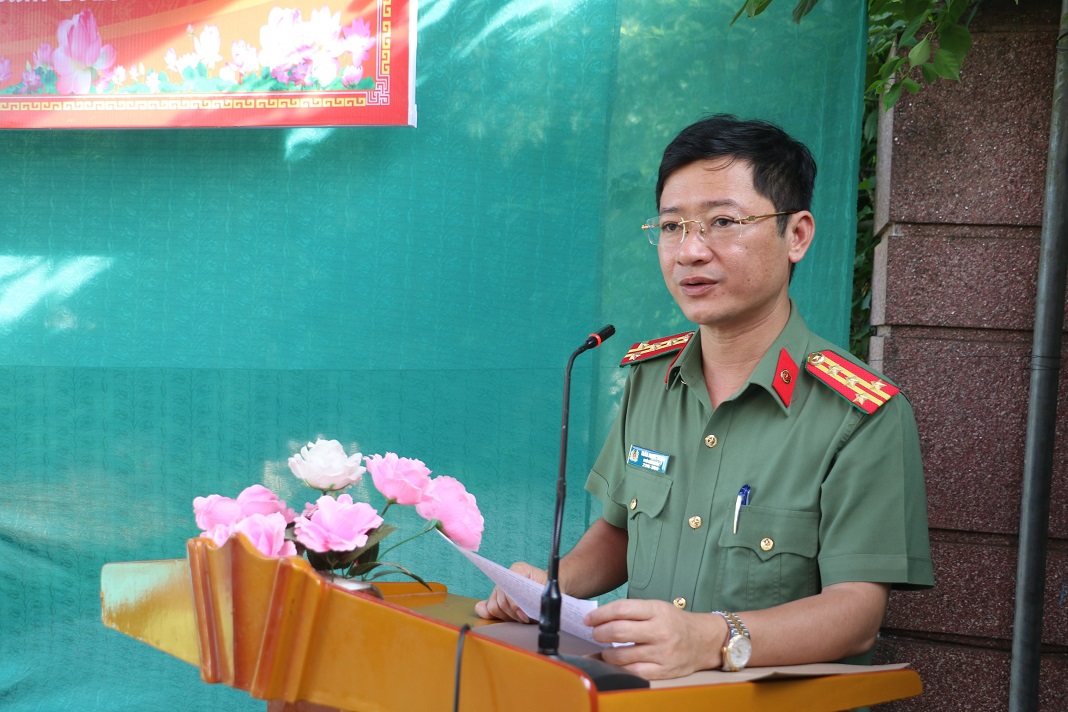 Đồng chí Đại tá Trần Ngọc Tuấn – Phó Giám đốc Công an tỉnh phát biểu tại buổi lễ khởi công
