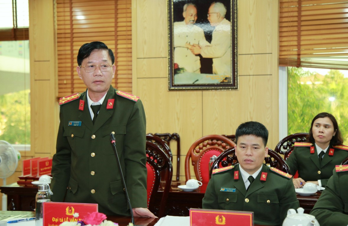 Đại tá Lê Văn Thái - Phó Giám đốc Công an tỉnh phát biểu 