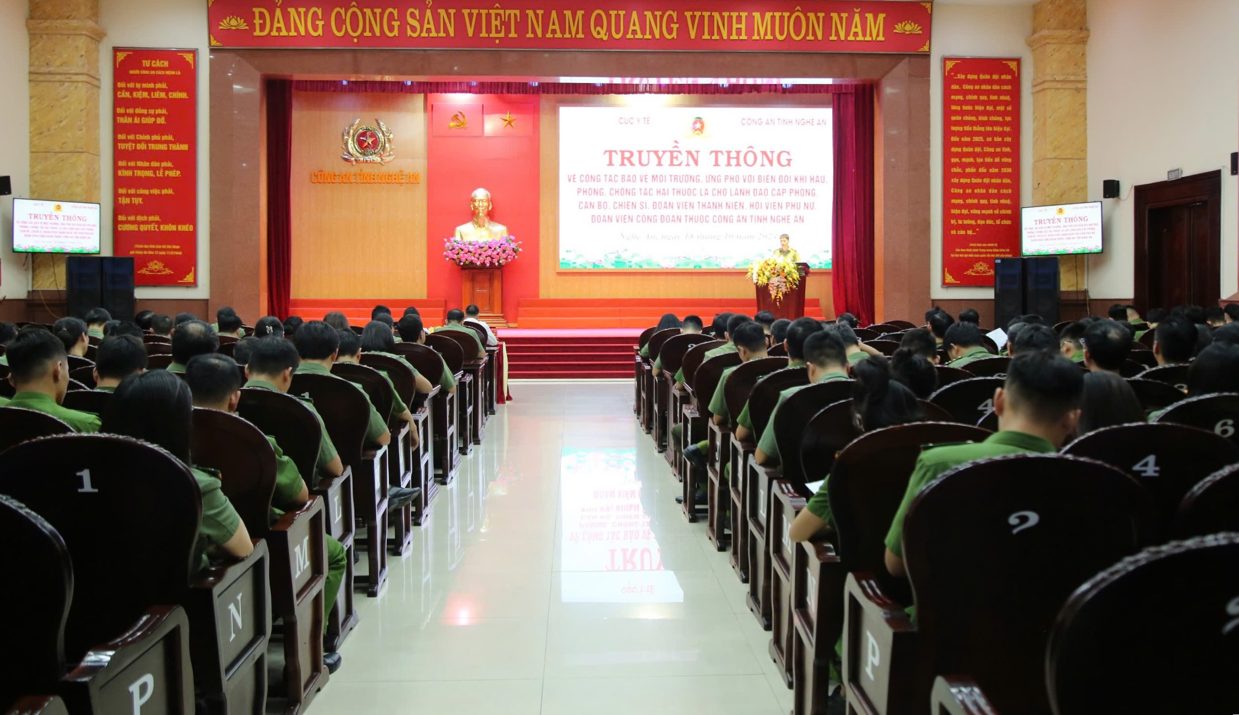 Toàn cảnh buổi truyền thông