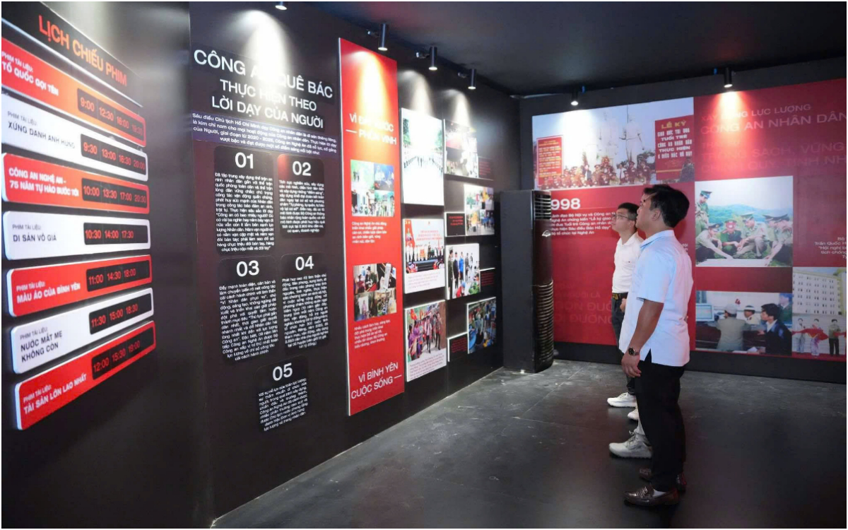 Bộ Công an tham gia triển lãm 