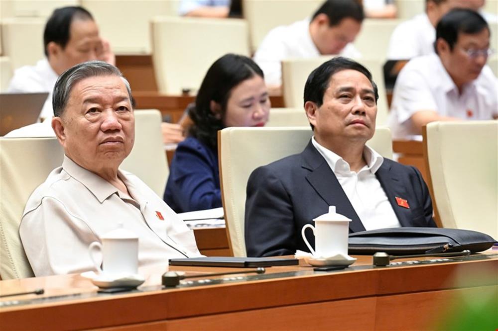 Tổng Bí thư Tô Lâm và Thủ tướng Chính phủ Phạm Minh Chính tham dự phiên thảo luận.