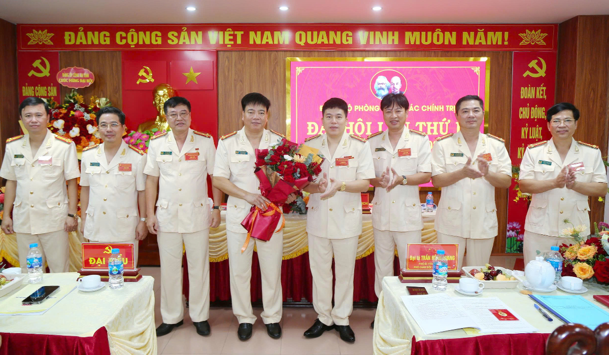 Không ngừng đổi mới, nâng cao năng lực lãnh đạo, sức chiến đấu của tổ chức Đảng, quyết tâm hoàn thành xuất sắc nhiệm vụ được giao