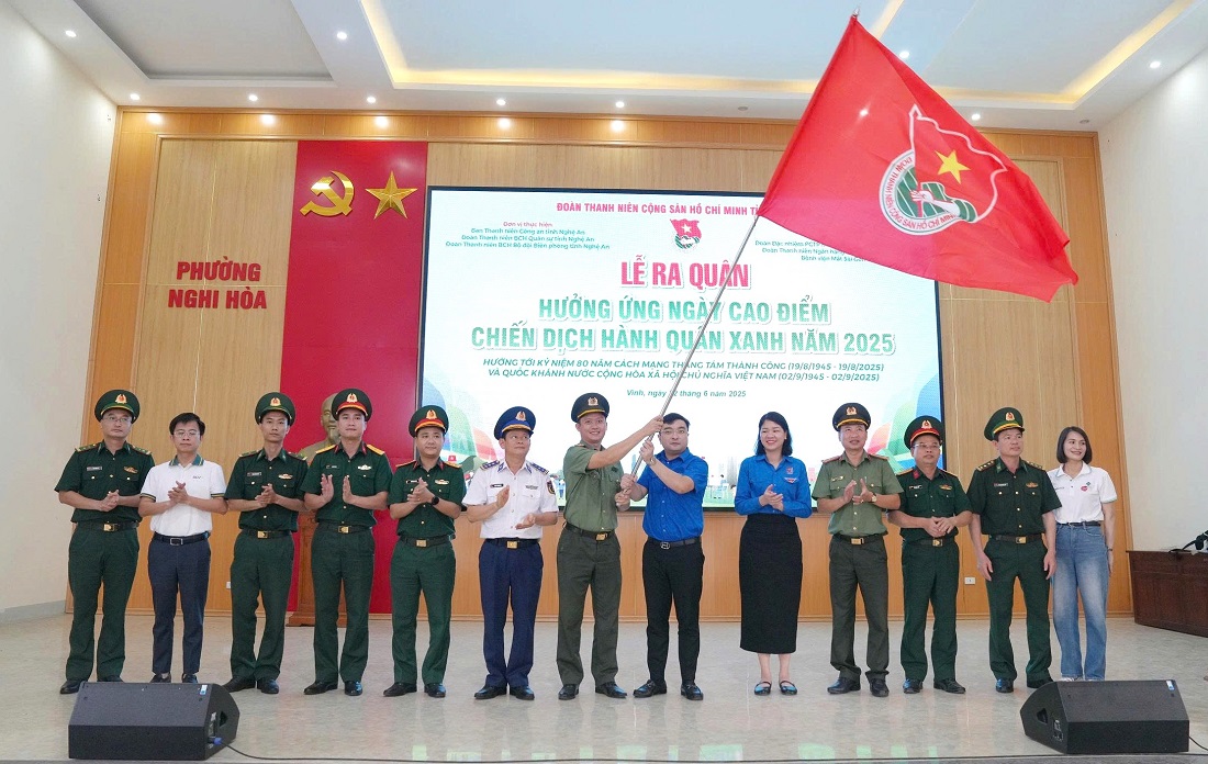 Dự Lễ ra quân có đại diện Thường trực Tỉnh đoàn, Công an tỉnh, Bộ Chỉ huy Bộ đội Biên phòng tỉnh, Bộ Chỉ huy Quân sự tỉnh, lãnh đạo địa phương và các đơn vị đồng hành