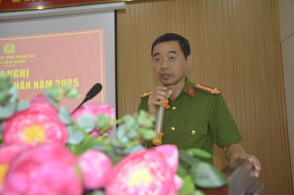 Đại diện Lãnh đạo Trại Tạm giam phát biểu tại Hội nghị