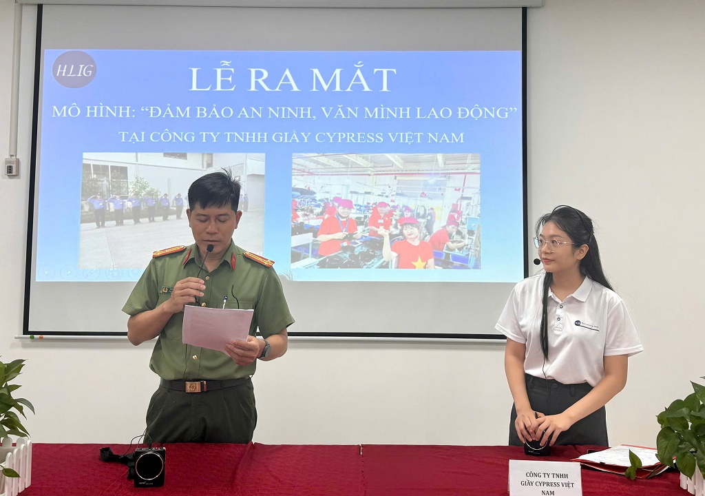 Lãnh đạo Phòng An ninh Kinh tế Công an tỉnh Nghệ An phát biểu tại buổi lễ ra mắt mô hình