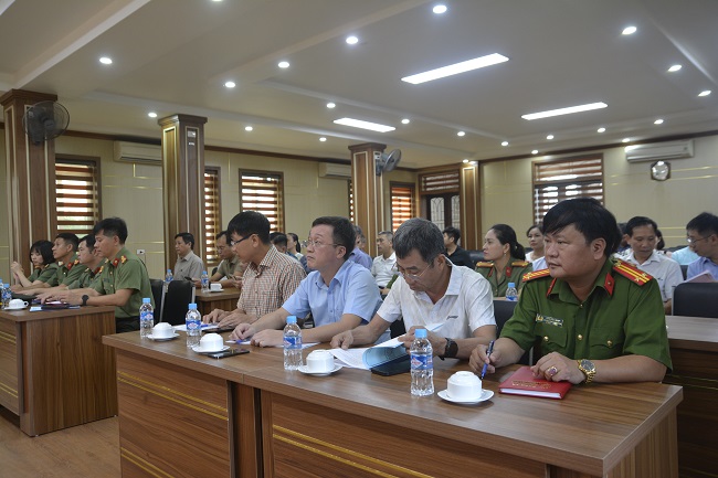 Các đại biểu tham dự hội nghị