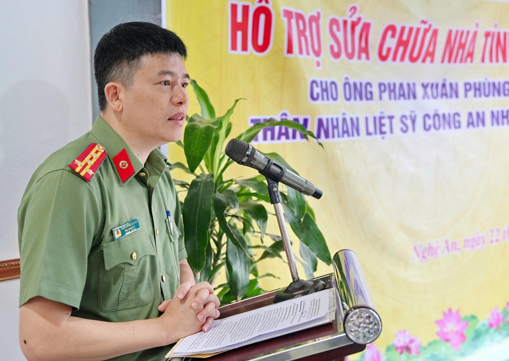 Đại tá Trần Hồng Quang, Phó Giám đốc Công an tỉnh phát biểu