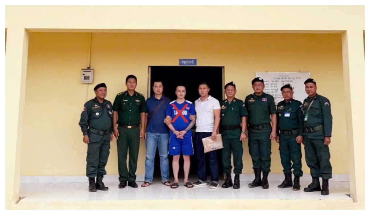 Công an Nghệ An bắt đối tượng cầm đầu băng nhóm giả danh cán bộ tư pháp lừa đảo khi đang lẩn trốn tại Campuchia