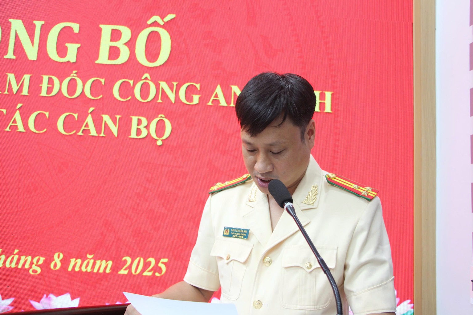 Đồng chí Thượng tá Nguyễn Văn Hải - Phó Trưởng Phòng  Cảnh sát cơ động đến nhận công tác và giữ chức vụ Phó Thủ Trưởng Cơ quan Uỷ ban Kiểm tra Đảng ủy Công an tỉnh phát biểu nhận nhiệm vụ