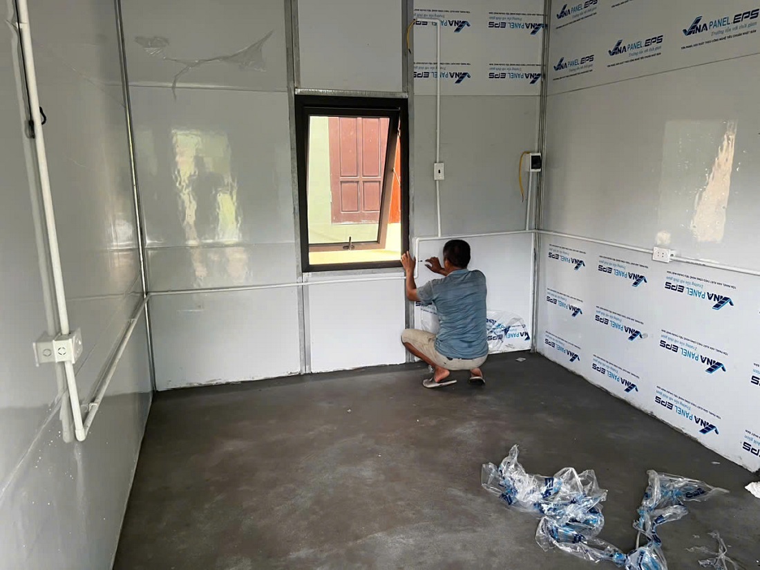 Hiện, đơn vị nhà thầu đang hoàn thiện những khâu cuối cùng để bàn giao Trạm y tế xã Mỹ Lý đi vào hoạt động