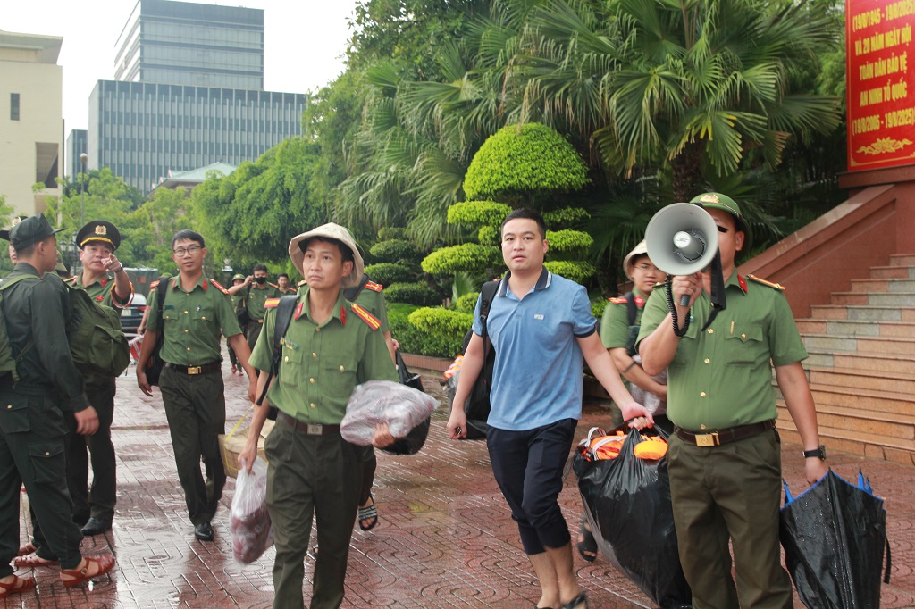 Lực lượng Công an Nghệ An sẵn sàng lên đường “Vì Nhân dân phục vụ”
