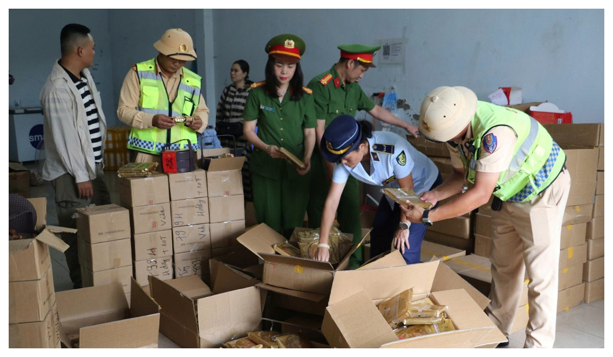 Phát hiện gần 4.200 chiếc bánh trung thu không rõ nguồn gốc xuất xứ