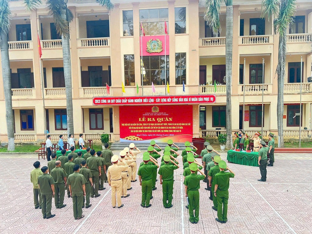 Công an xã Quỳ Châu tổ chức ra quân thực hiện cao điểm tấn công trấn áp tội phạm, đảm bảo ANTT