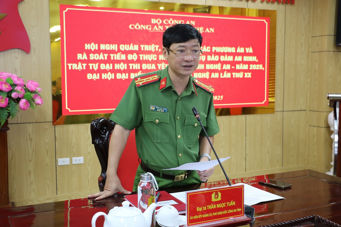 Đồng chí Đại tá Trần Ngọc Tuấn, Phó Giám đốc Công an tỉnh phát biểu kết luận