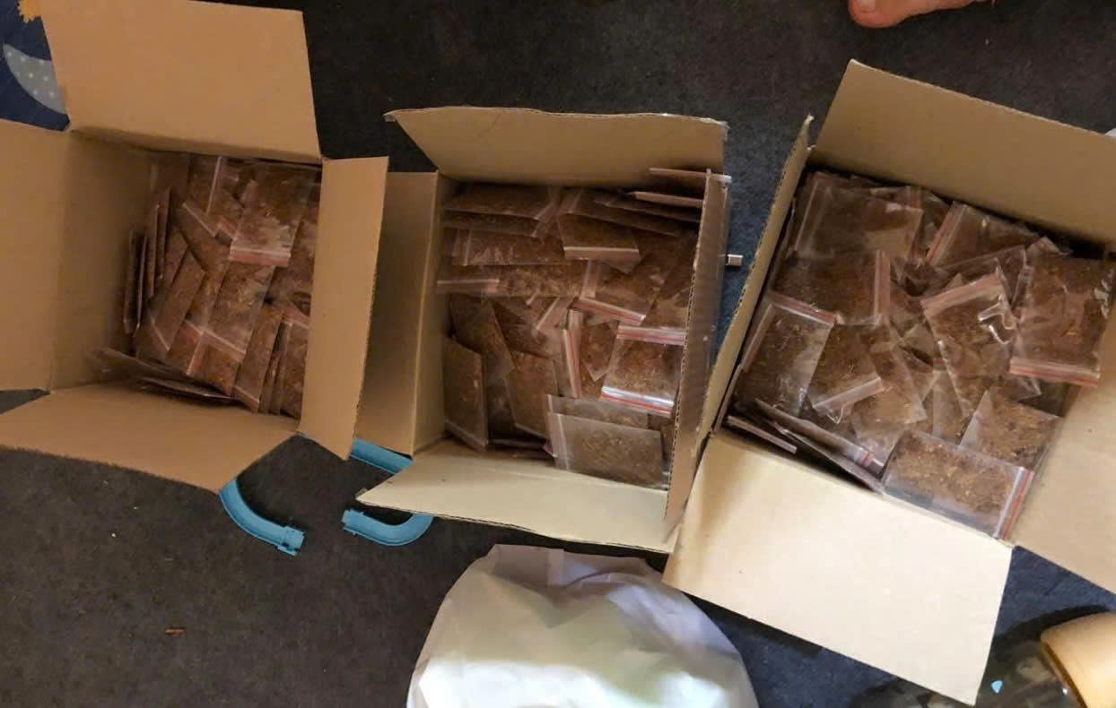 Thu giữ 02kg ma túy dạng cỏ Tobaco