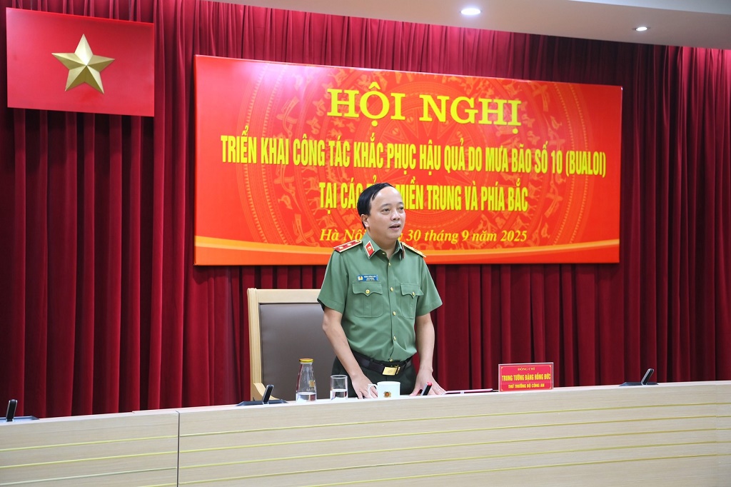 Thứ trưởng Thứ trưởng Đặng Hồng Đức phát biểu chỉ đạo tại Hội nghị.