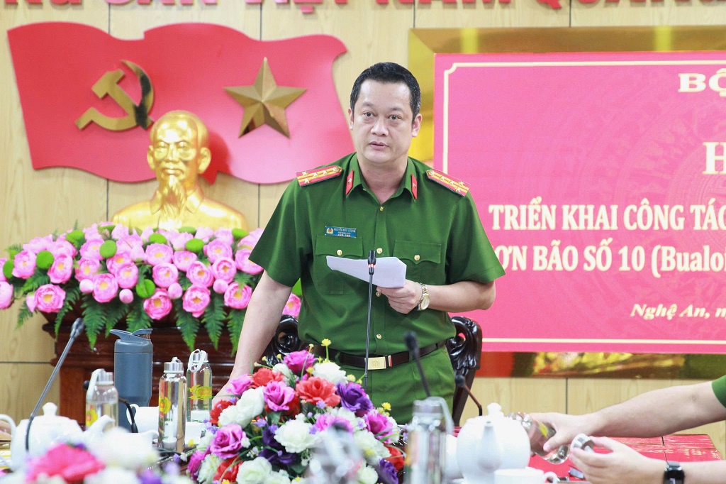 Đại tá Nguyễn Đức Cường, Phó Giám đốc Công an tỉnh Nghệ An phát biểu tại Hội nghị