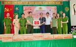 Công an Nghệ An: Mang Trung thu đến với trẻ em có hoàn cảnh đặc biệt khó khăn
