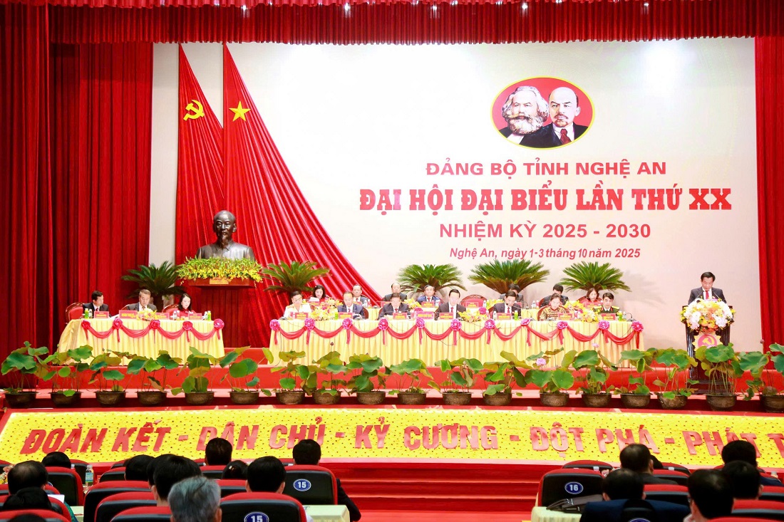 Đoàn Chủ tịch điều hành Đại hội