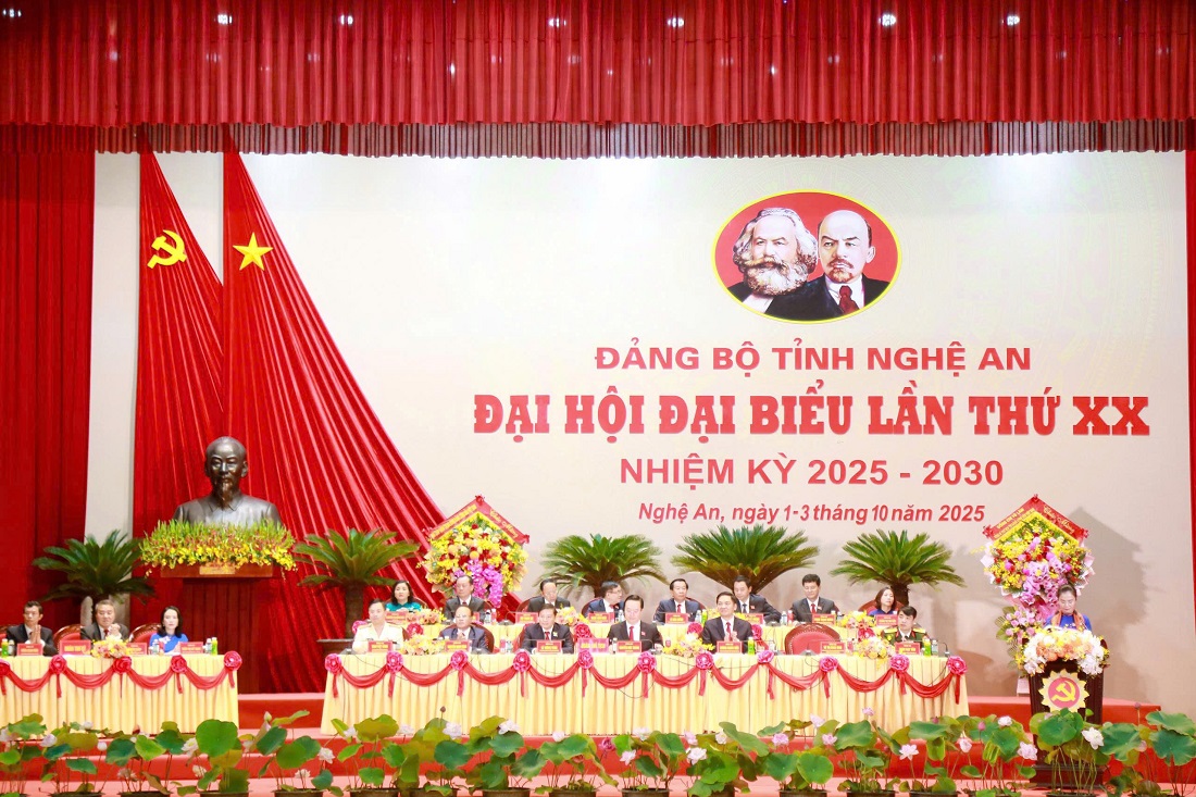 Đoàn Chủ tịch điều hành Đại hội