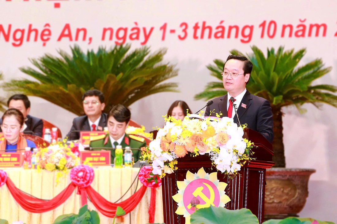 Đồng chí Nguyễn Đức Trung - Bí thư Tỉnh ủy phát biểu khai mạc Đại hội đại biểu Đảng bộ tỉnh Nghệ An lần thứ XX, nhiệm kỳ 2025 - 2030