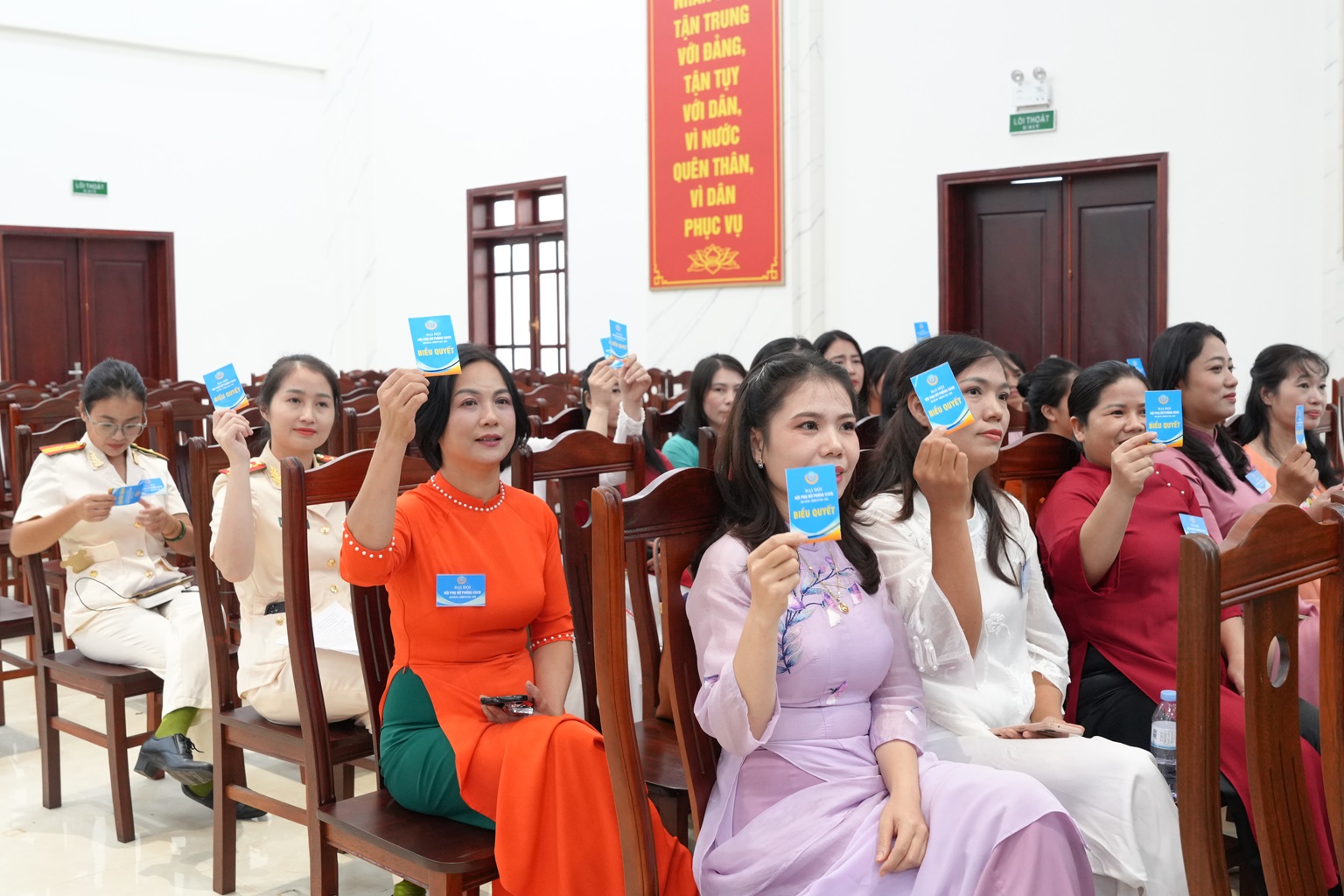 Biểu quyết các nội dung