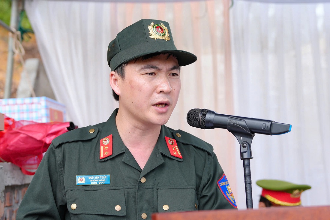 Đồng chí Trung tá Ngô Anh Tuấn, Trưởng phòng Cảnh sát cơ động phát biểu tại buổi diễn tập