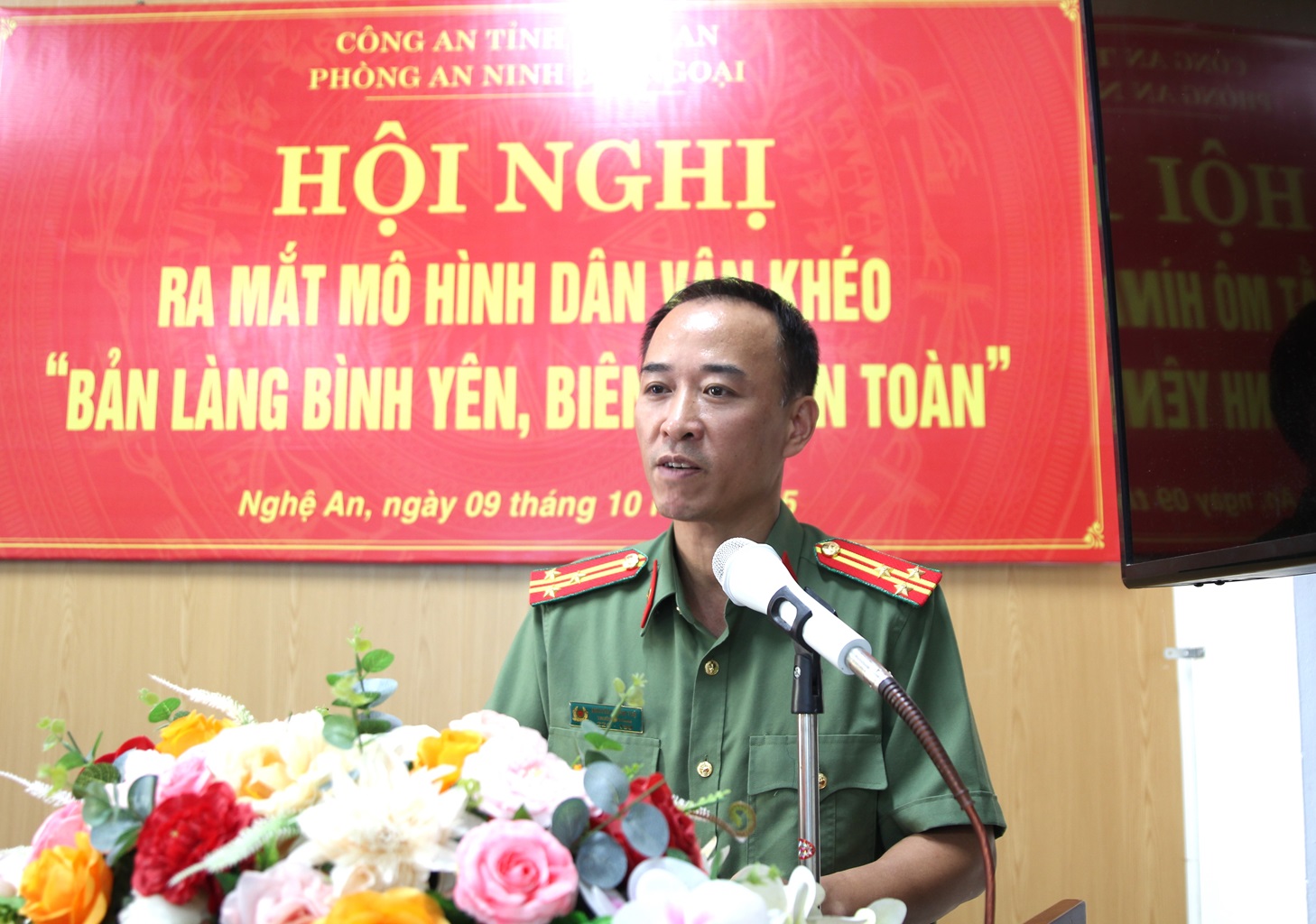 Thượng tá Nguyễn Trọng Tuệ  - Trưởng Phòng An ninh đối ngoại phát biểu tại buổi lễ