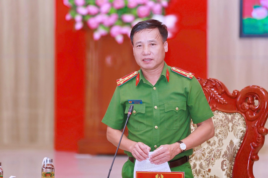 Đồng chí Đại tá Nguyễn Duy Thanh, Phó Giám đốc Công an tỉnh phát biểu chỉ đạo tại Hội nghị
