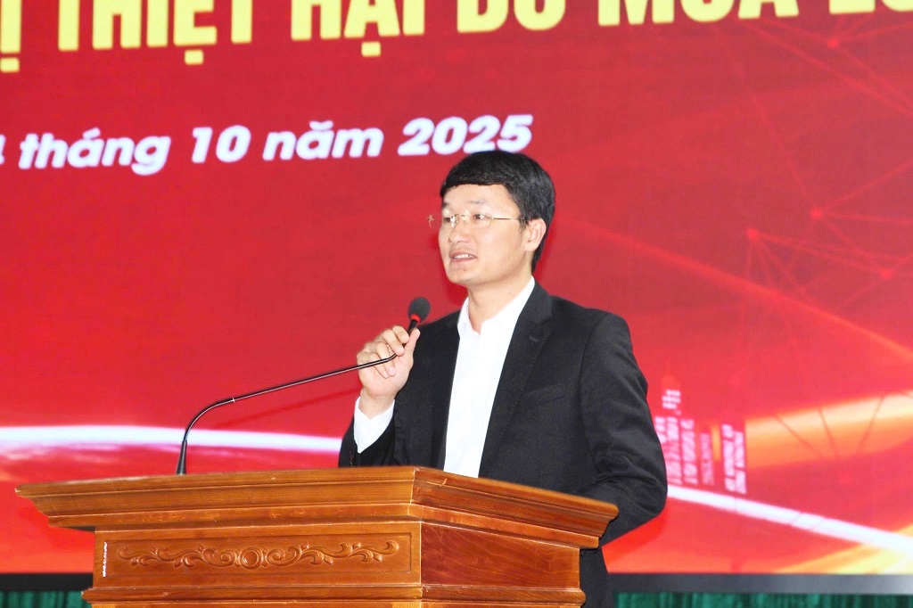 Đồng chí Trần Linh, Bí thư Đảng ủy, Chủ tịch Hội đồng nhân dân xã Bích Hào phát biểu 