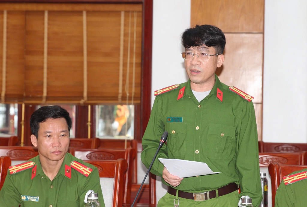 Các đại biểu thảo luận