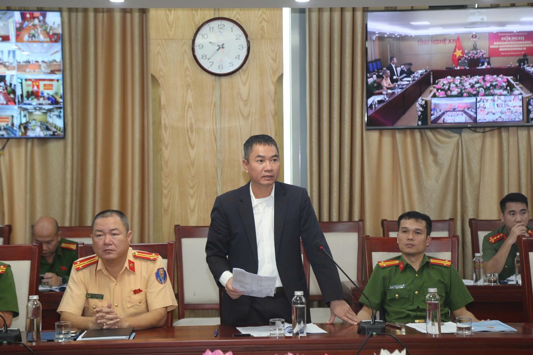 Các đại biểu phát biểu thảo luận đề xuất các giải pháp  nhằm triển khai hiệu quả công tác xây dựng xã, phường không ma túy trên địa bàn tỉnh giai đoạn 2025 - 2030