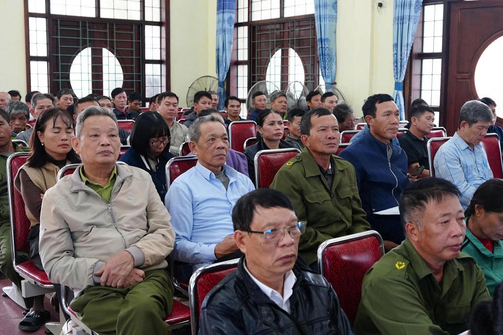 Hội nghị có sự tham gia của đông đảo lực lượng Công an, lực lượng tham gia bảo vệ an ninh, trật tự (ANTT), người dân trên địa bàn xã Quỳnh Phú