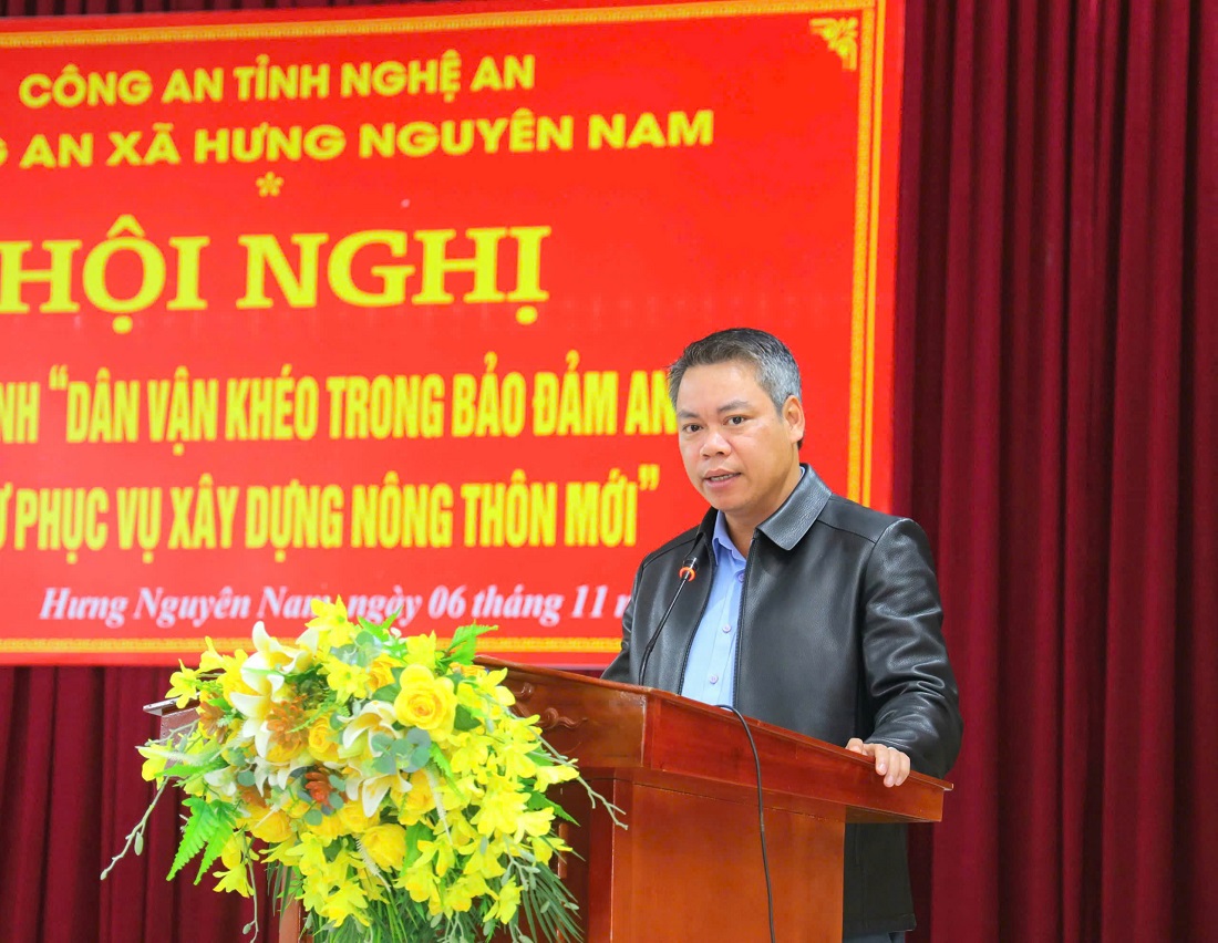 Đồng chí Cao Anh Đức – Phó Bí thư Đảng ủy, Chủ tịch UBND xã Hưng Nguyên Nam phát biểu tại Hội nghị 