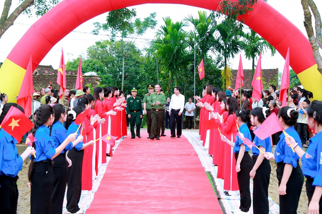 Nghệ An đồng loạt khởi công 9 trường phổ thông liên cấp khu vực biên giới