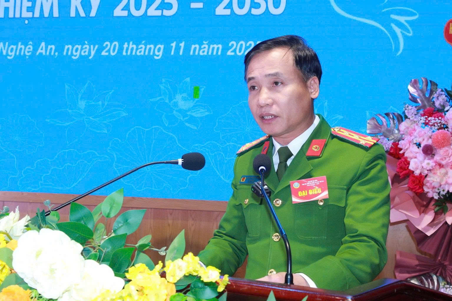 Đồng chí Đại tá Nguyễn Duy Thanh - Phó Giám đốc Công an tỉnh phát biểu tại Đại hội