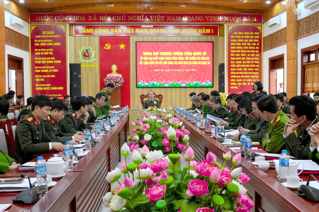 Toàn cảnh buổi kết luận