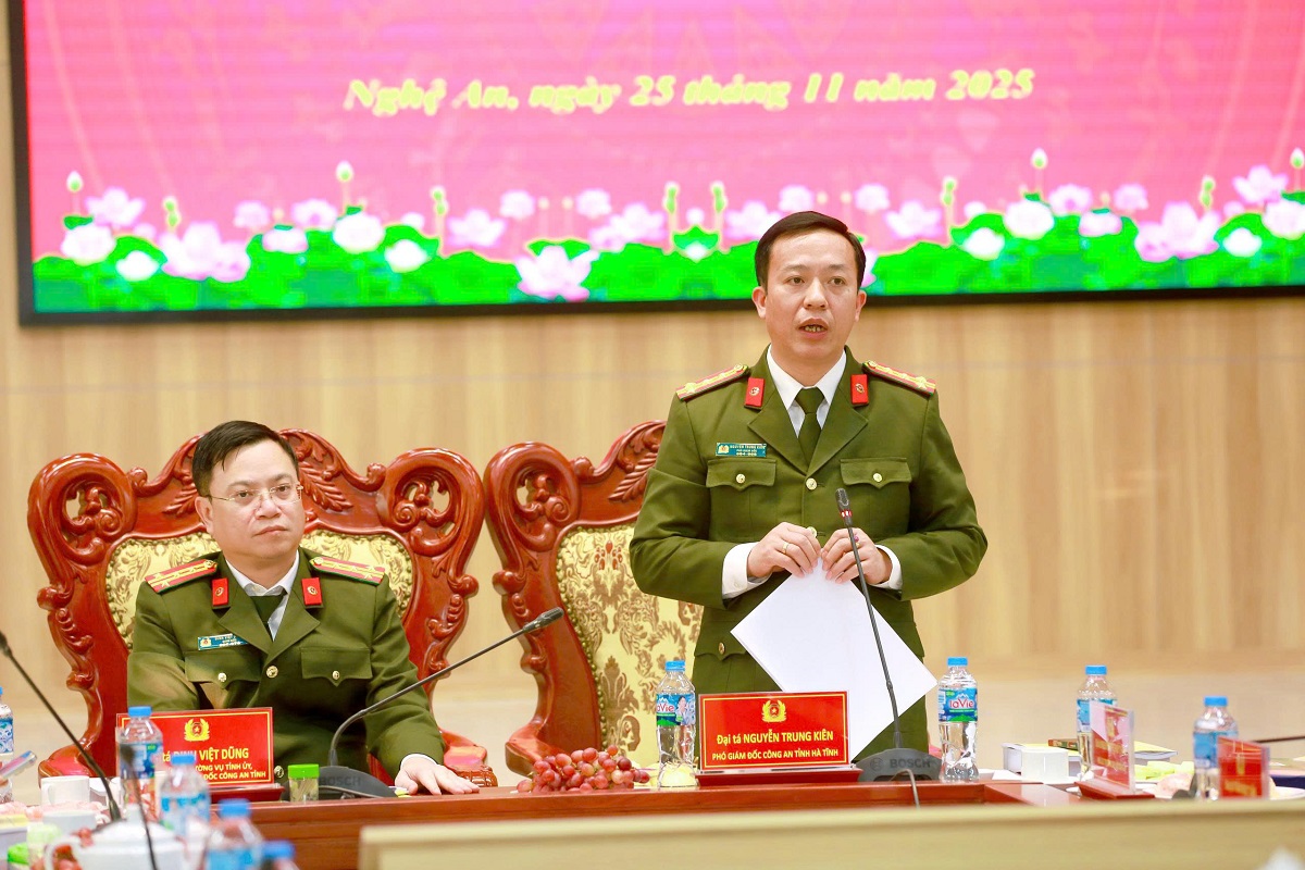 Đại diện Lãnh đạo Công an các tỉnh trong Cụm thảo luận tại Hội nghị