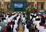 Công an xã Na Ngoi tuyên truyền pccc, phòng chống bạo lực học đường và đuối nước mùa mưa lũ