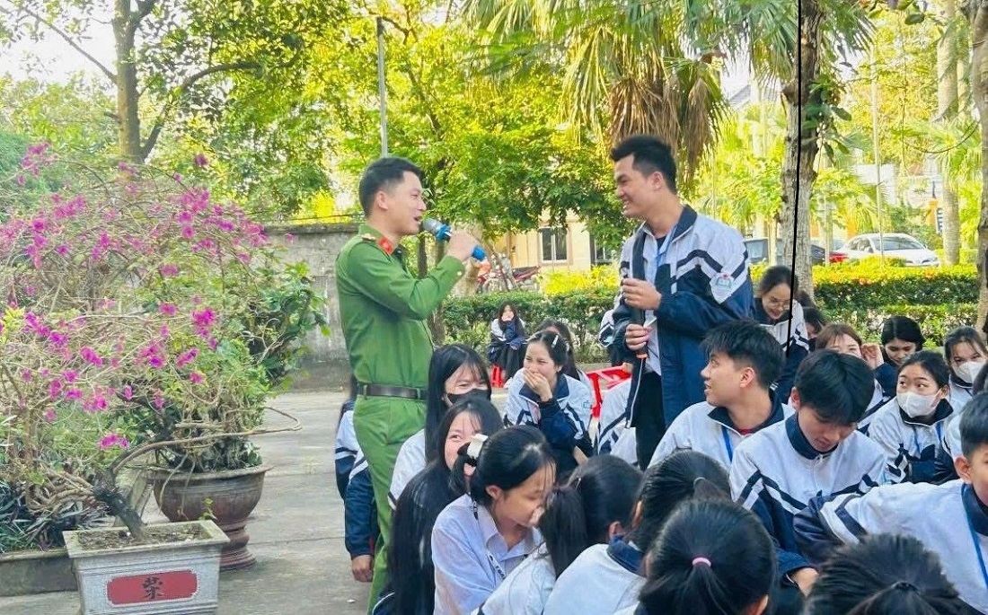 Học sinh hào hứng trả lời câu hỏi