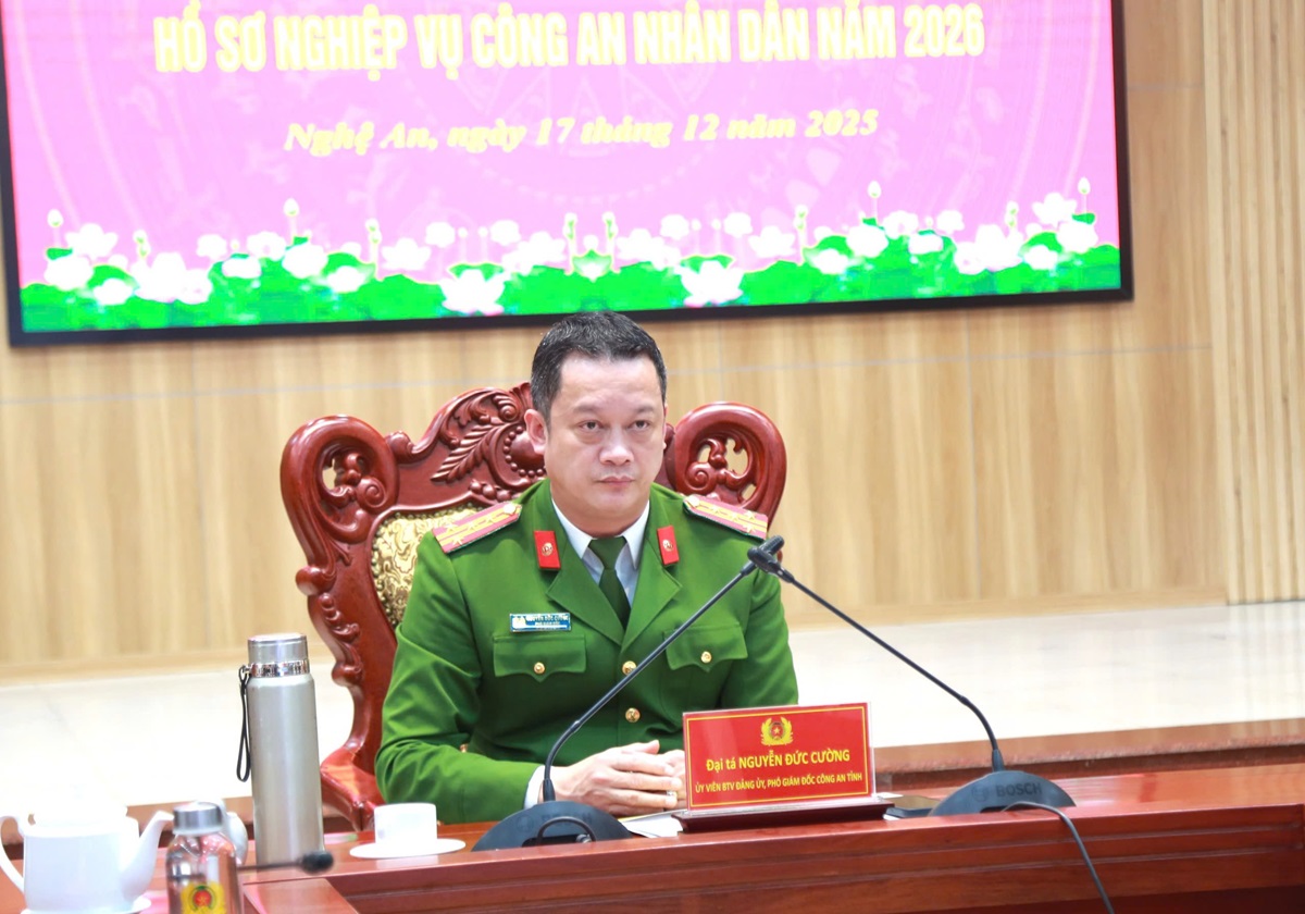 Đồng chí Đại tá Nguyễn Đức Cường – Phó Giám đốc Công an tỉnh chủ trì Hội nghị tại điểm cầu Công an tỉnh Nghệ An