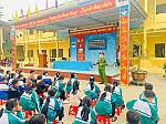 Công an xã Anh Sơn Đông tăng cường tuyên truyền, phổ biến pháp luật cho học sinh