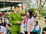 Công an xã Đại Đồng tuyên truyền, phổ biến giáo dục pháp luật trong trường học