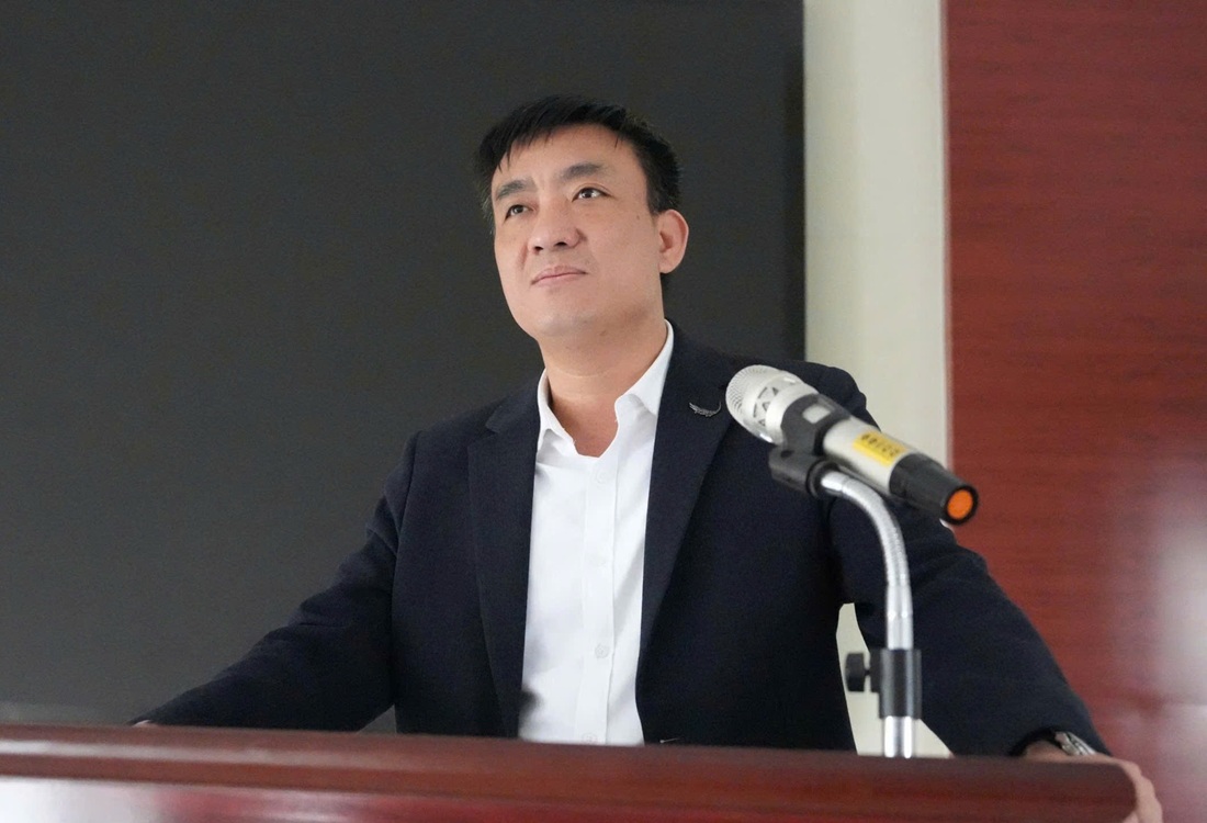 Đồng chí Đặng Quang Hồng, Bí thư Đảng ủy, Chủ tịch HĐND xã Minh Châu phát biểu chỉ đạo tại Hội nghị